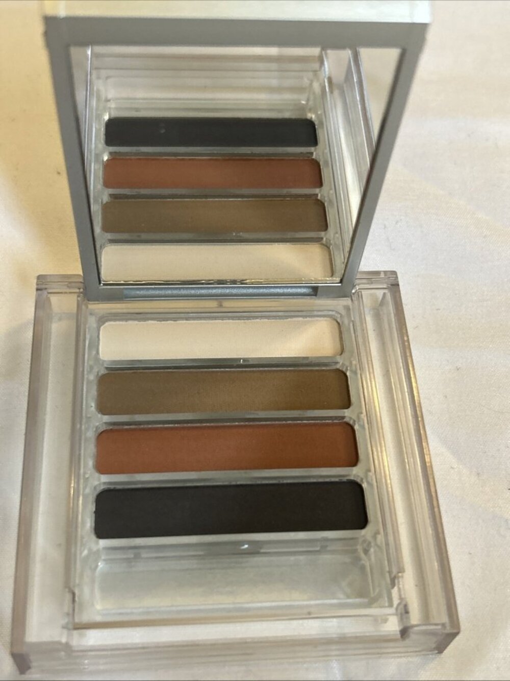 RARE MODELS PREFER  Quad Eyeshadows "the basics" neudes brown natural colors